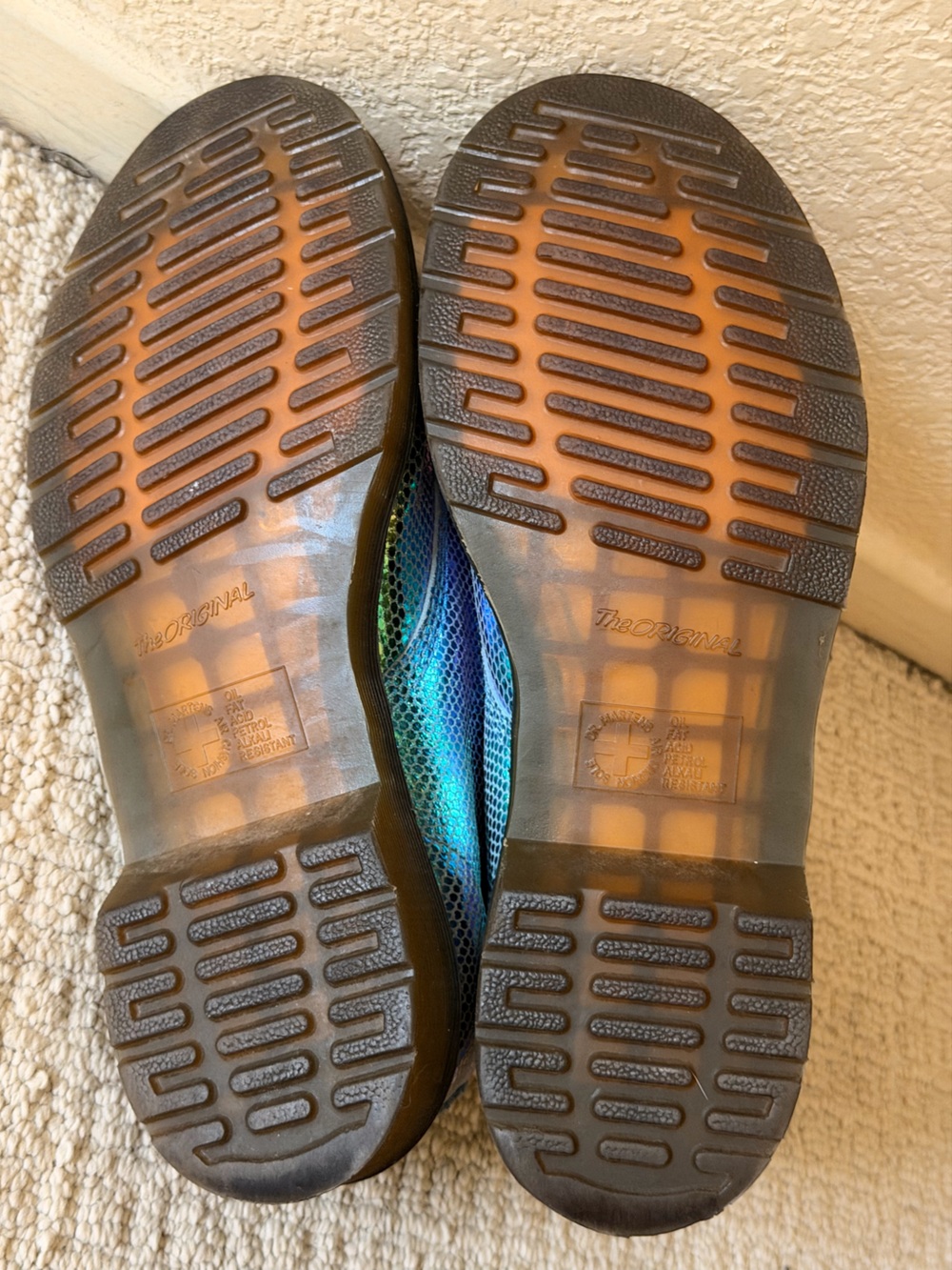 Dr. Martens Iridescent Teal Mermaid Scale Combat Boots w/iridescent laces Sz 10 - Picture 8 of 8